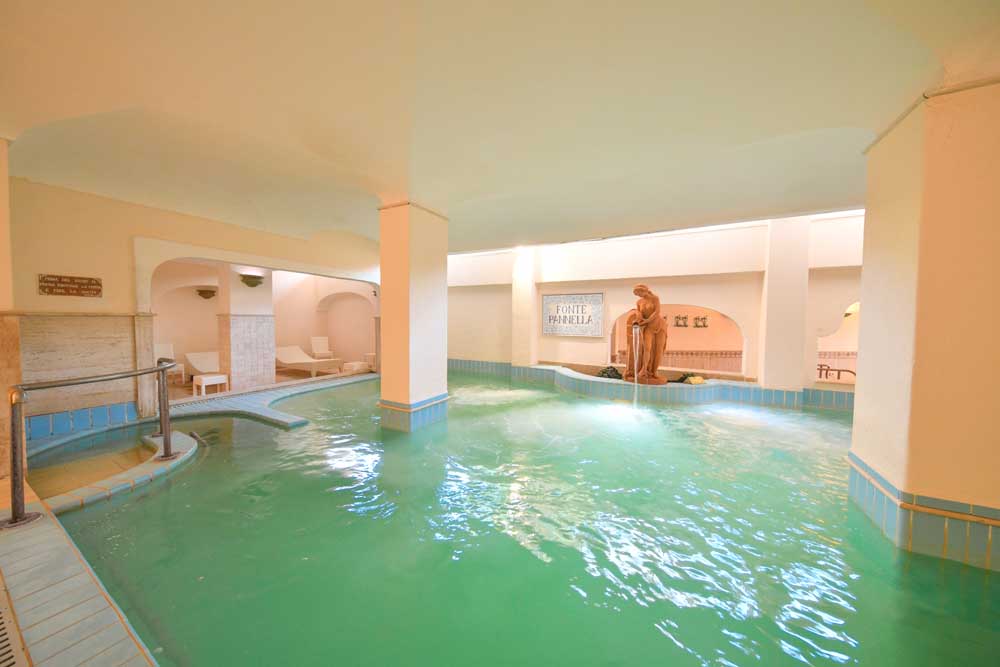 Vacanza di benessere ad Ischia in hotel con terme e piscine